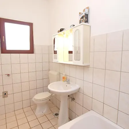 Jure 978 Apartman Póla