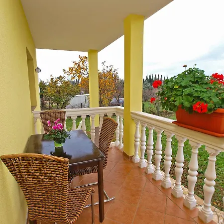 Jure 978 Apartman