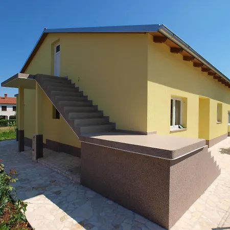Apartman Jure 978 Póla
