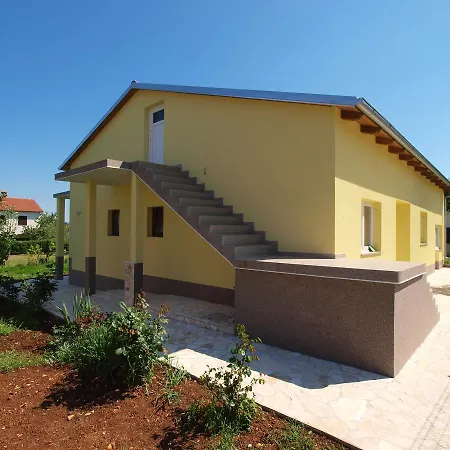 Apartman Jure 978 Póla