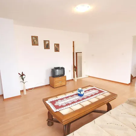 Apartman Jure 978 *