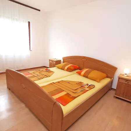Apartman Jure 978 *